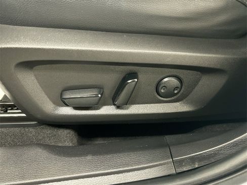 Used 2022 Mitsubishi Outlander SEL image 10