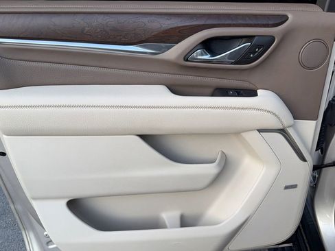 Used 2021 GMC Yukon XL Denali w/ Denali Ultimate Package image 38