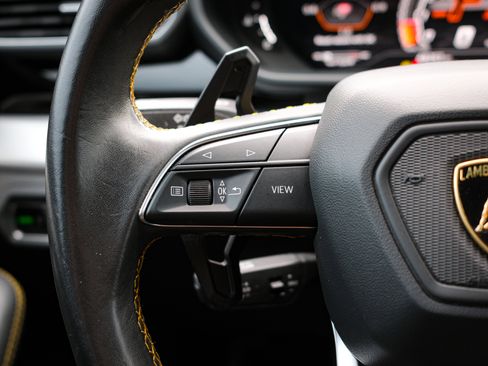 Used 2020 Lamborghini Urus AWD/4WD image 20