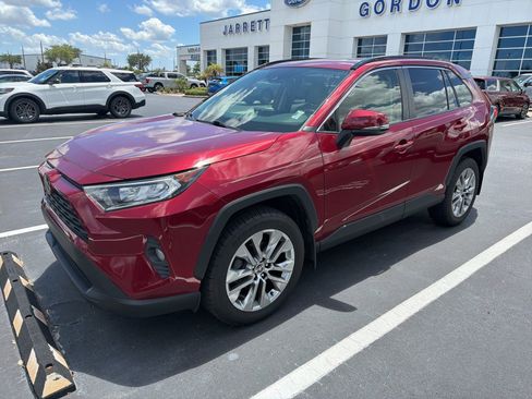 Used 2020 Toyota RAV4 XLE Premium AWD/4WD image 14