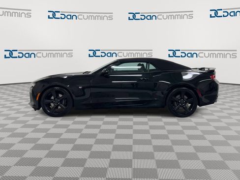 Used 2018 Chevrolet Camaro SS RWD image 5