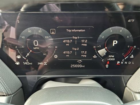 Used 2025 GMC Yukon XL Denali image 21