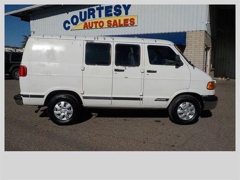 Used 2002 Dodge B1500 image 11