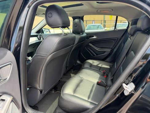 Used 2015 Mercedes-Benz GLA 250 w/ Premium Package image 9
