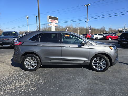 Used 2024 Ford Edge Titanium image 16