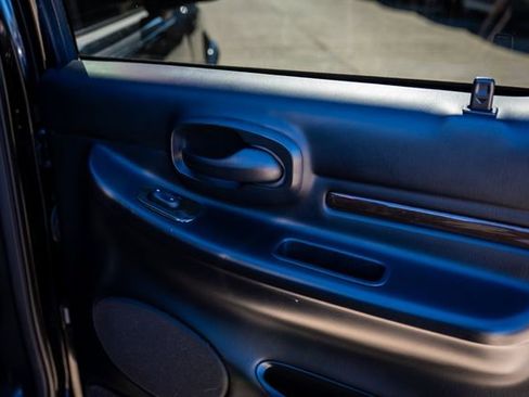 Used 2002 Lincoln Blackwood image 23