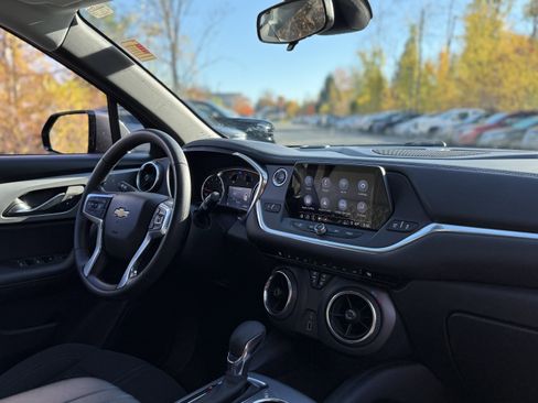 Used 2021 Chevrolet Blazer LT image 38