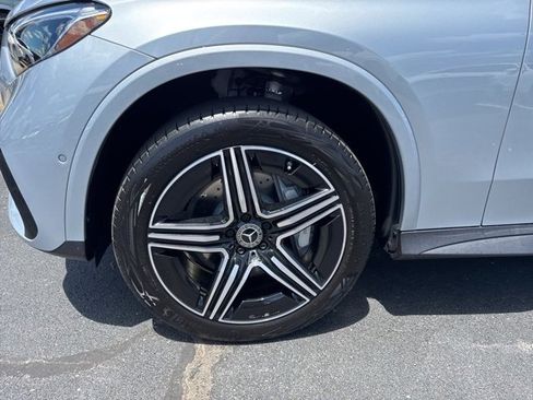 Certified 2025 Mercedes-Benz GLC 300 4MATIC image 10
