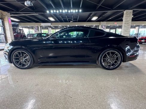 Used 2015 Ford Mustang Coupe w/ Equipment Group 051A RWD image 4