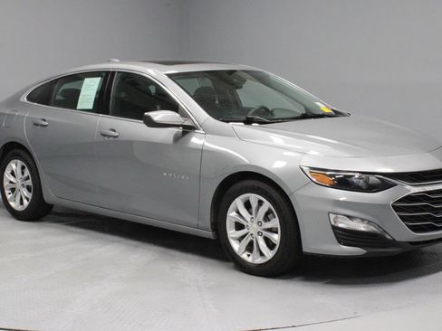 Used 2024 Chevrolet Malibu LT FWD image 1