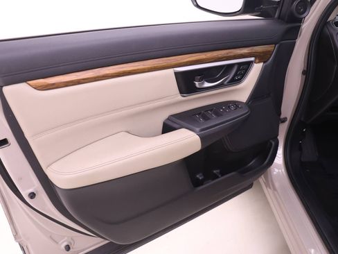 Used 2017 Honda CR-V Touring image 9