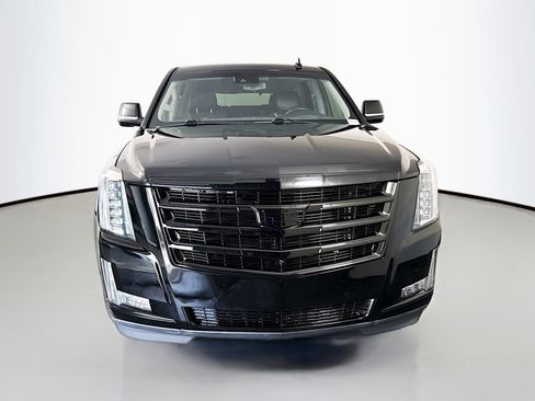 Used 2018 Cadillac Escalade Luxury AWD/4WD image 2