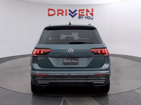 Used 2020 Volkswagen Tiguan SEL image 4
