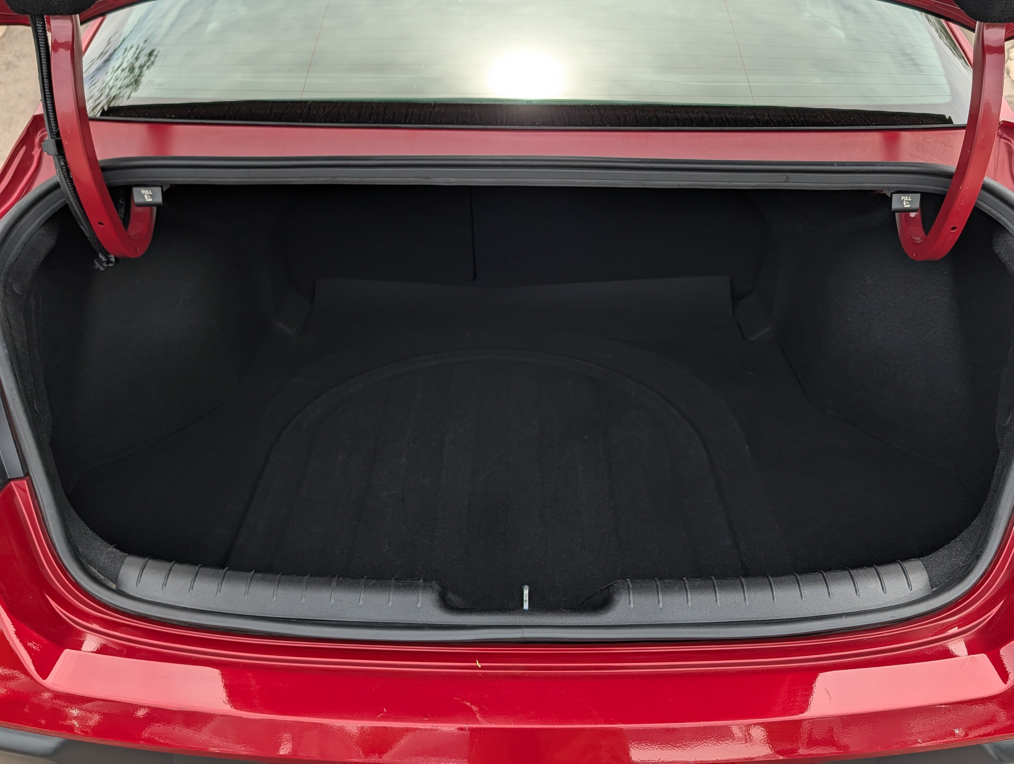 Used 2025 Hyundai Elantra Limited FWD image 18