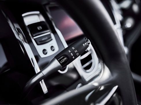 Used 2018 Rolls-Royce Dawn RWD image 52