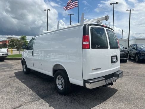 New 2026 Chevrolet Express 2500 w/ Communications Package RWD image 5