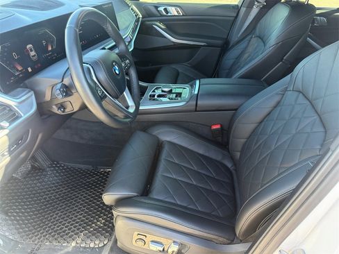 Used 2024 BMW X5 sDrive40i w/ Premium Package image 10