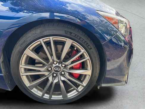 Used 2018 INFINITI Q50 Red Sport 400 w/ Sensory Package (Sport) RWD image 19