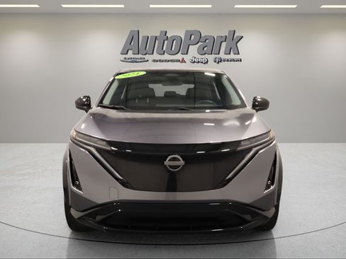 Used 2024 Nissan Ariya AWD image 3