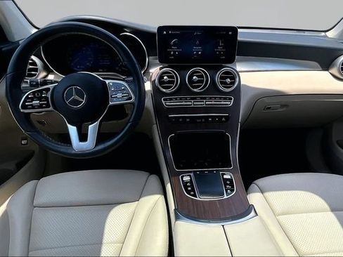 Used 2022 Mercedes-Benz GLC 300 4MATIC image 15