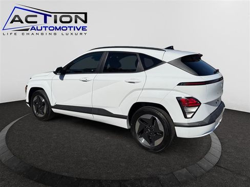 Used 2024 Hyundai Kona SEL image 6