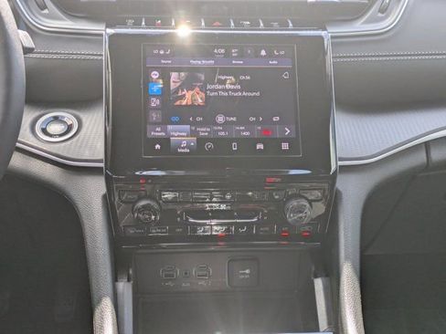 New 2025 Jeep Grand Cherokee L Altitude AWD/4WD image 16