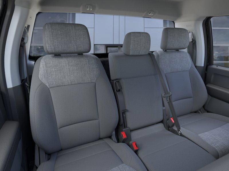 New 2025 Ford F550 Luxury RWD image 10