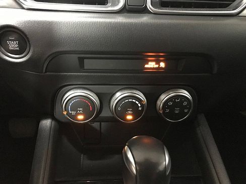 Used 2020 MAZDA CX-5 Sport FWD image 28