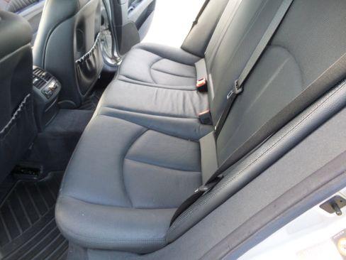 Used 2004 Mercedes-Benz E 500 4MATIC Sedan image 26