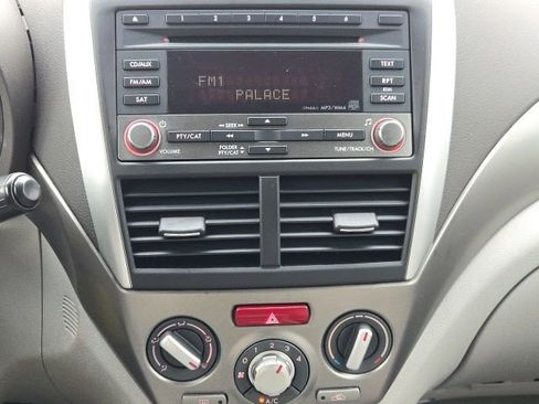 Used 2010 Subaru Forester 2.5X Premium w/ Popular Equipment Group 7B image 3