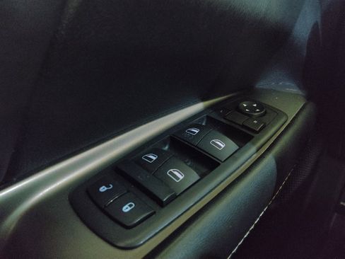 Used 2019 Dodge Journey Crossroad w/ Navigation Group FWD image 27