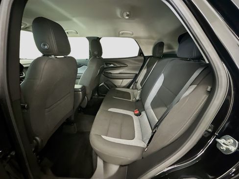 Used 2025 Chevrolet TrailBlazer LT AWD/4WD image 29