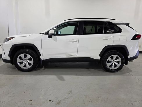 Used 2021 Toyota RAV4 LE image 15