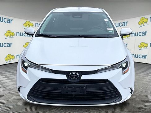 Used 2024 Toyota Corolla LE FWD image 2