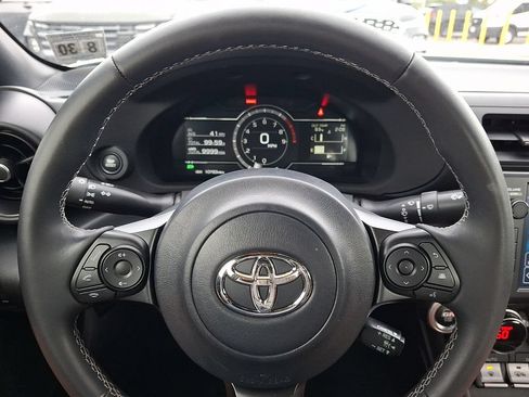 Used 2025 Toyota GR86 w/ ALL Weather Mat Package (TMS) RWD image 18