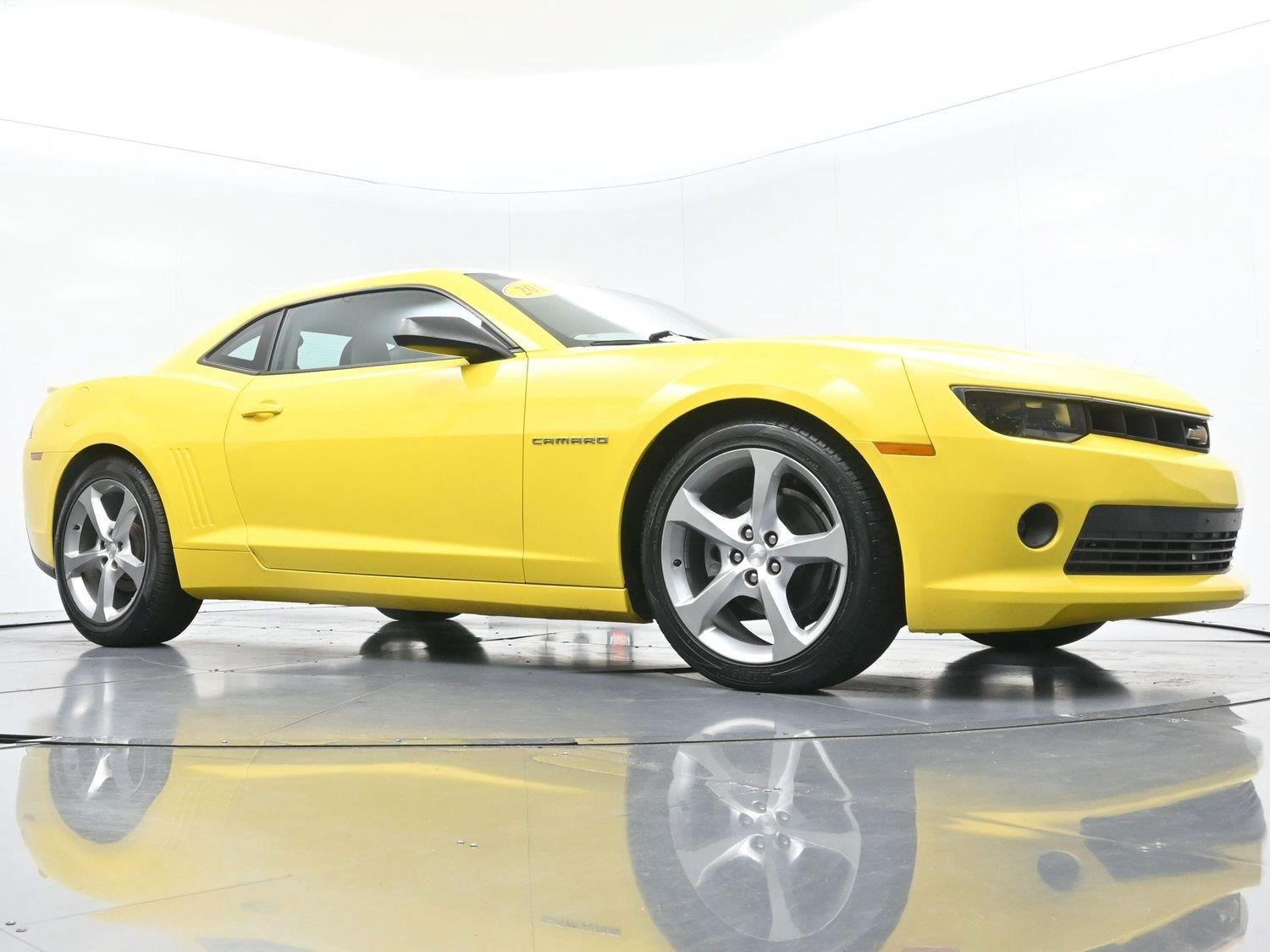 Used 2015 Chevrolet Camaro LT w/ RS Package RWD image 40