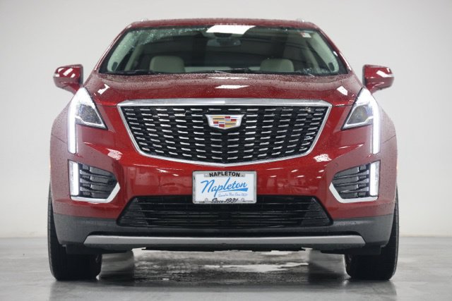 Used 2024 Cadillac XT5 Premium Luxury AWD/4WD image 2