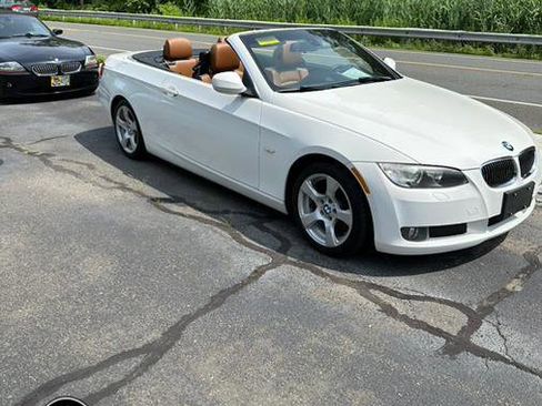 Used 2010 BMW 328i Convertible image 9
