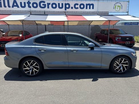 Used 2019 Volvo S60 T6 Momentum w/ Premium Package AWD/4WD image 6
