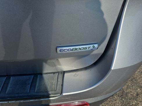 Used 2020 Ford Explorer XLT image 15