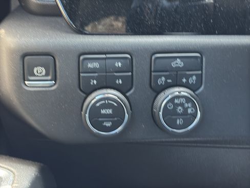 Used 2024 Chevrolet Silverado 1500 LT Trail Boss w/ Convenience Package II AWD/4WD image 27