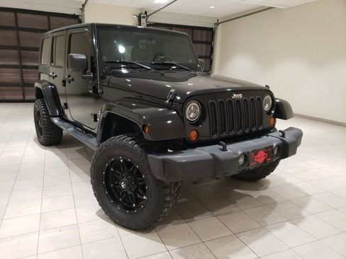 Used 2007 Jeep Wrangler Unlimited Sahara w/ Trailer Tow Group AWD/4WD image 3