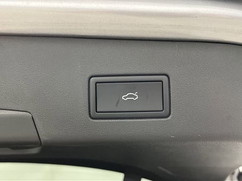 Used 2023 Volkswagen ID.4 Pro S image 17