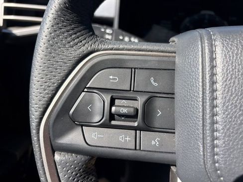 Used 2025 Toyota Tundra Limited image 28