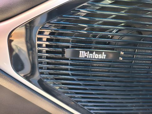 Used 2022 Jeep Wagoneer Series III w/ Premium Group I RWD image 16