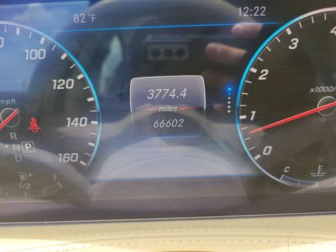 Used 2018 Mercedes-Benz S 450 Sedan image 32