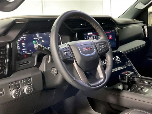 Used 2026 GMC Sierra 1500 AT4 w/ AT4 Preferred Package AWD/4WD image 16