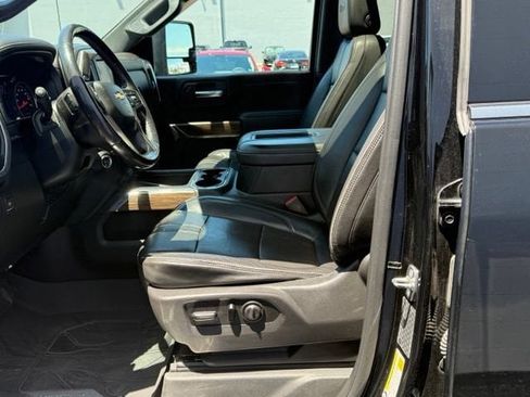 Used 2020 Chevrolet Silverado 2500 High Country w/ Z71 Off-Road Package AWD/4WD image 38