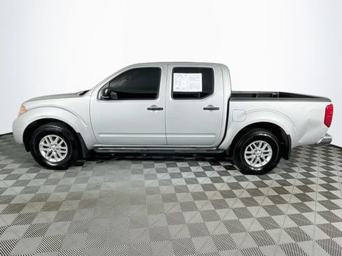 Used 2019 Nissan Frontier SV AWD/4WD image 5