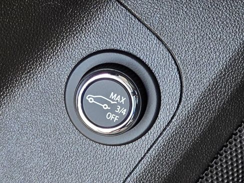 Used 2023 GMC Acadia SLE w/ Driver Convenience Package FWD image 29